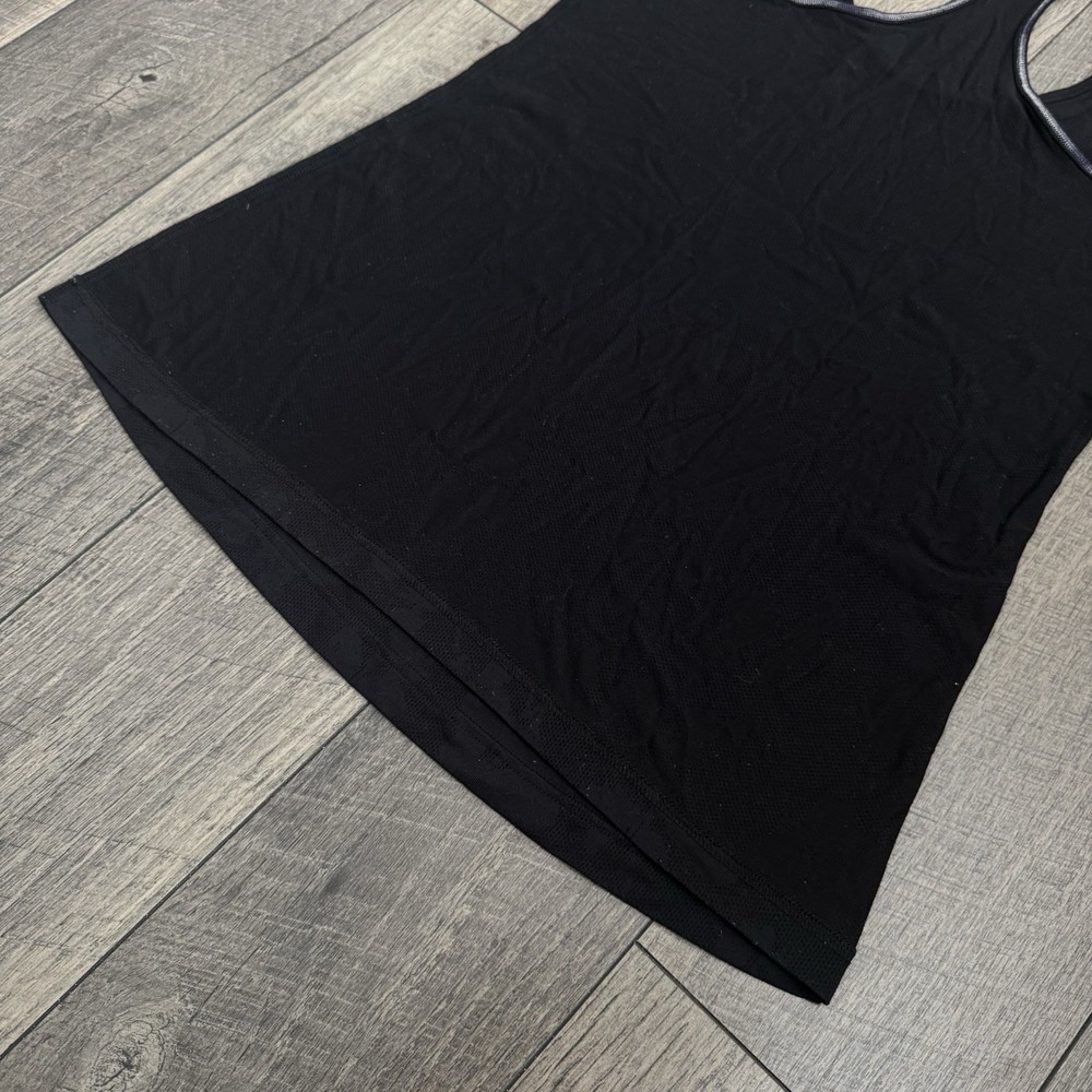 Lululemon Black Racerback Tank Top Floral‎ Mesh Stretch Running Active Women's 8 - Picture 8 of 9